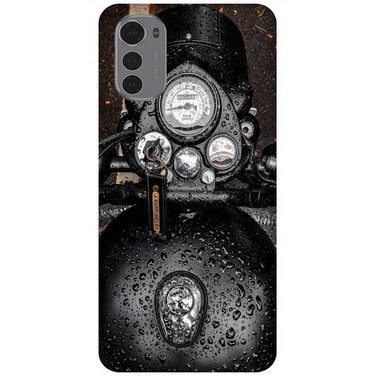 Royal Takes a Shower Case Motorola Moto E32s